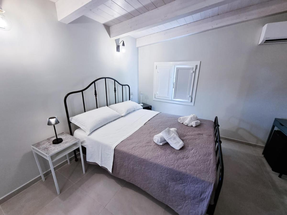 Bed and Breakfast Civico 33 Скалея Экстерьер фото